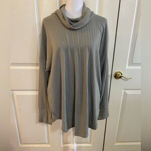 NWT LuLaRoe “Aubrey” silvery gray cowl neck top, XL
